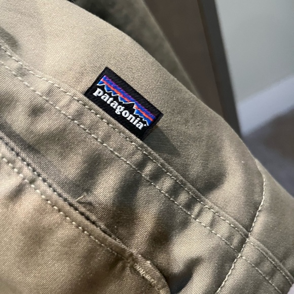 Patagonia Maple Grove jacket with fur lining olive - Picture 5 of 7